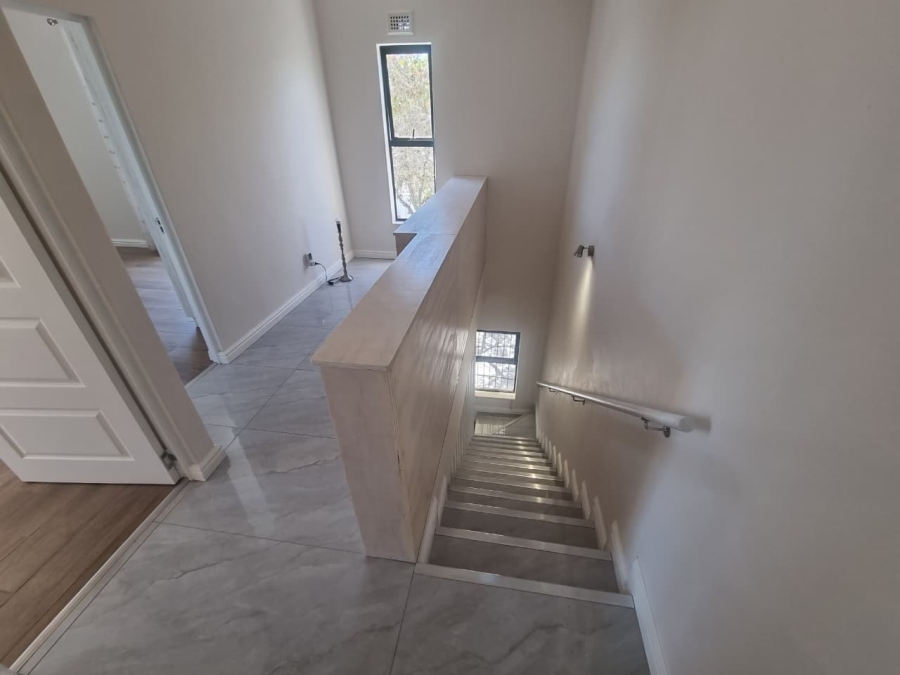 To Let 3 Bedroom Property for Rent in Rondebosch East Western Cape